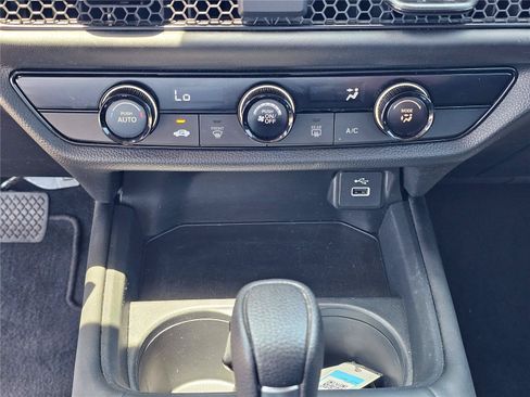 Used 2025 Honda HR-V LX image 27