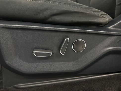 Certified 2021 Ford F150 XLT w/ Equipment Group 302A High image 17