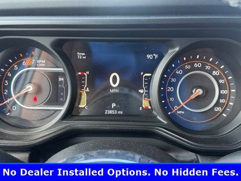 Used 2025 Jeep Wrangler Unlimited Sahara AWD/4WD image 6