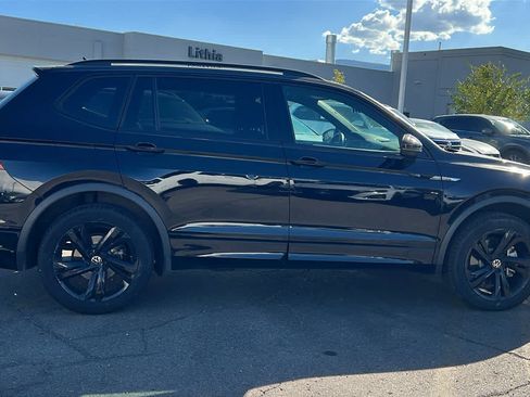 Certified 2024 Volkswagen Tiguan SE R-Line AWD/4WD image 4