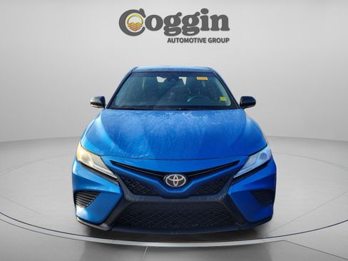 Used 2020 Toyota Camry XSE image 11