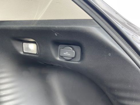 Certified 2025 Honda HR-V LX image 17