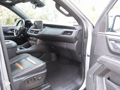 Used 2023 GMC Yukon XL AT4 w/ AT4 Premium Package image 18