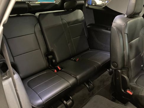 Used 2018 Chevrolet Traverse LT image 9