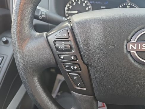 Used 2022 Nissan Frontier SV w/ Technology Package image 16