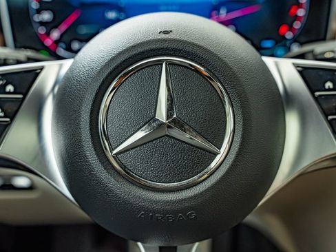 Certified 2026 Mercedes-Benz GLC 300 4MATIC image 23