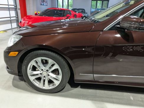 Used 2011 Mercedes-Benz E 350 4MATIC Wagon image 4