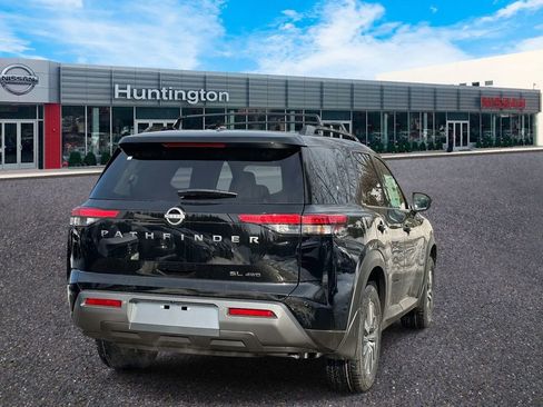New 2026 Nissan Pathfinder SL AWD/4WD image 3