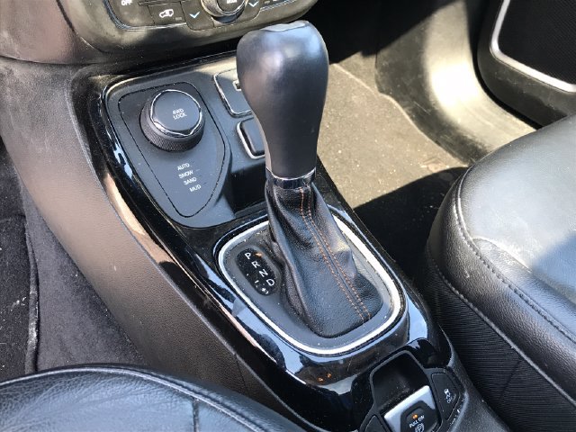 Used 2018 Jeep Compass Limited w/ Navigation Group AWD/4WD image 33