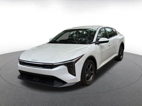 Used 2025 Kia K4 FWD image 3