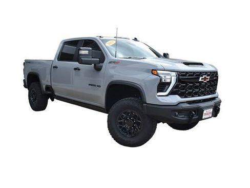 Used 2024 Chevrolet Silverado 2500 ZR2 w/ ZR2 Bison Edition image 2