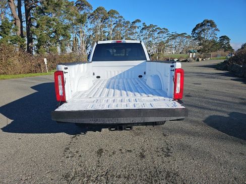 New 2026 Ford F250 XL w/ FX4 Off-Road Package image 5