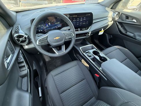 New 2026 Chevrolet Equinox LT FWD image 12