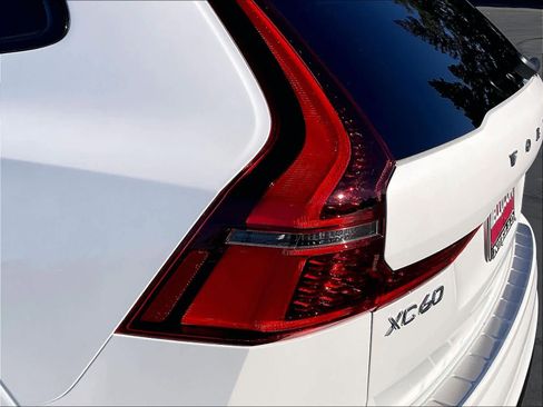 New 2026 Volvo XC60 B5 Plus w/ Protection Package Premier image 25