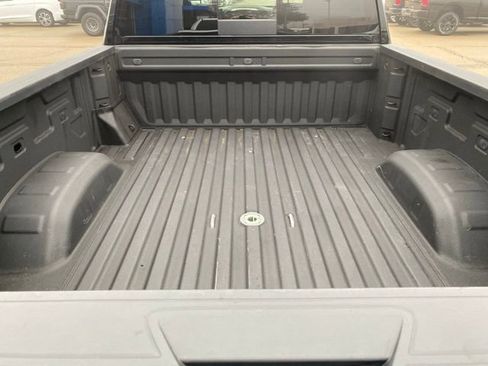 Used 2023 Chevrolet Silverado 2500 LTZ w/ LTZ Convenience Package image 5