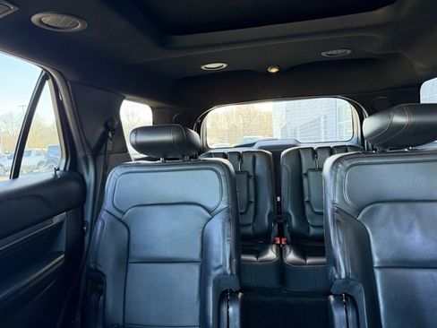 Used 2017 Ford Explorer Sport w/ Equipment Group 401A image 9
