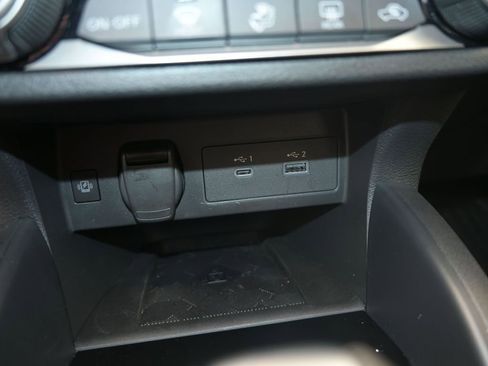 Certified 2025 Nissan Versa SR w/ Electronics Package image 22