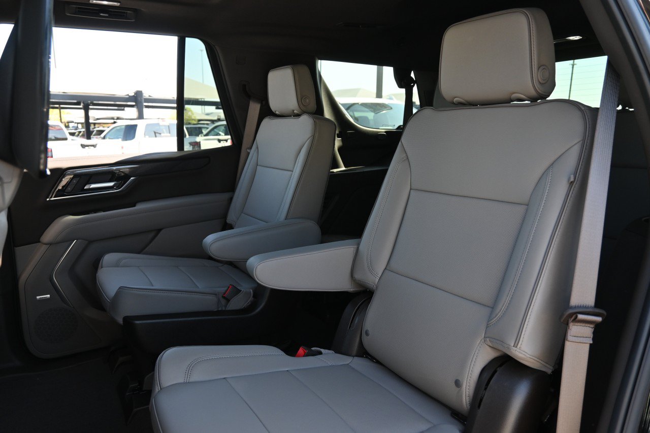 New 2026 GMC Yukon Elevation w/ Elevation Premium Package AWD/4WD image 20