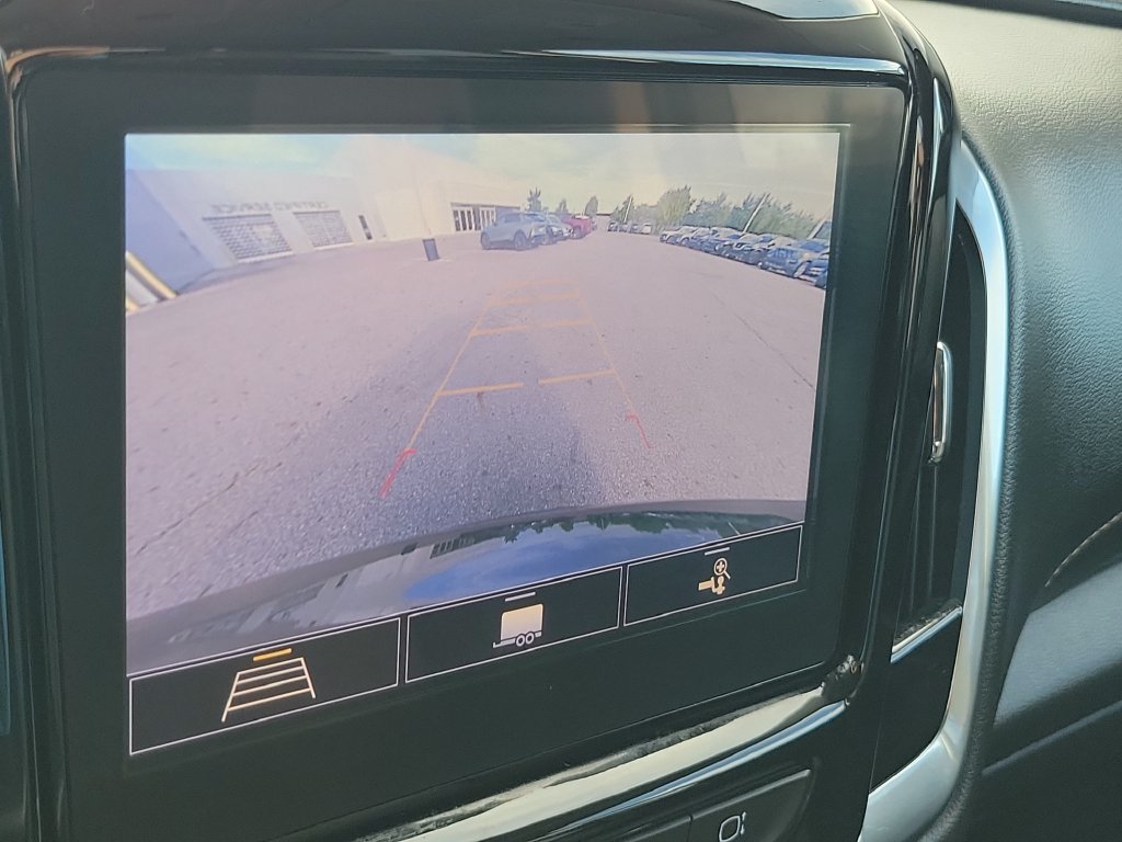 Used 2021 Chevrolet Traverse LT FWD image 23