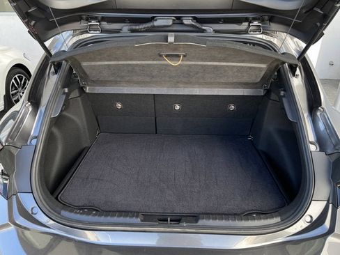 Used 2023 Toyota Corolla SE image 31