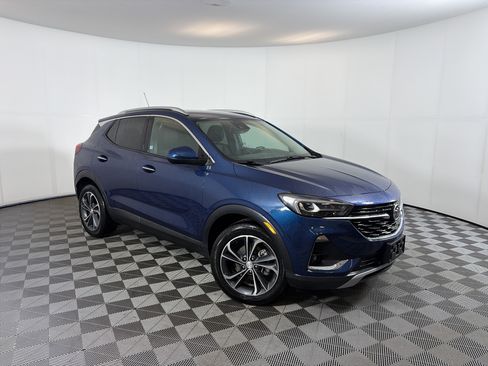 Used 2020 Buick Encore GX Essence FWD image 1