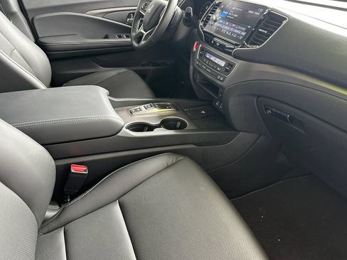 Used 2025 Honda Ridgeline RTL image 14