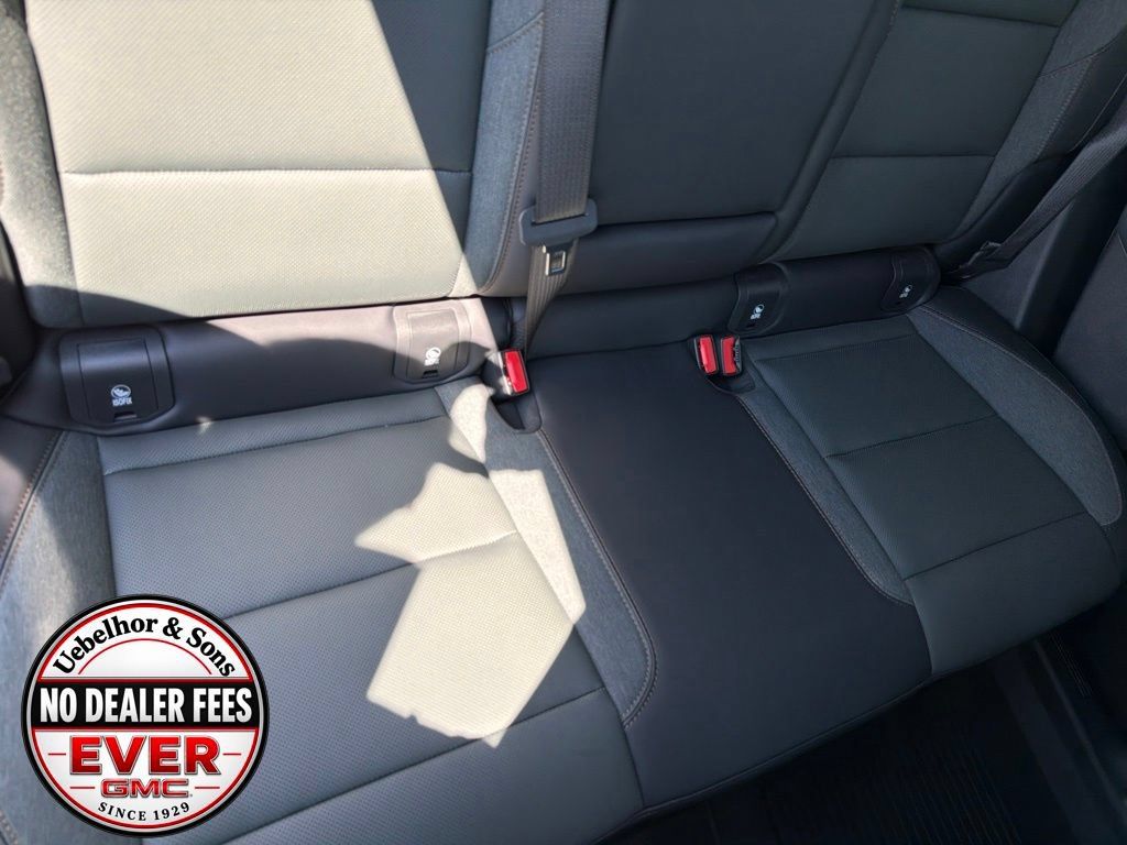New 2027 GMC Terrain AT4 w/ Convenience Package III AWD/4WD image 6