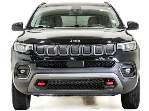 Used 2022 Jeep Compass Trailhawk w/ Trailhawk Elite Group AWD/4WD image 2