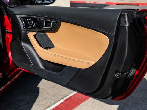 Used 2014 Jaguar F-TYPE Convertible image 40