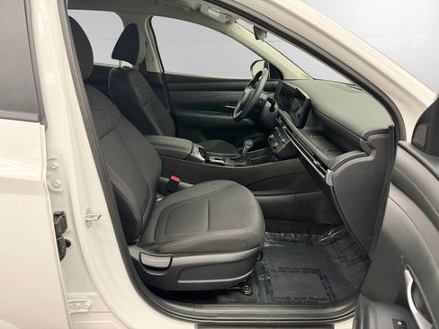 Used 2025 Hyundai Tucson SE AWD/4WD image 15