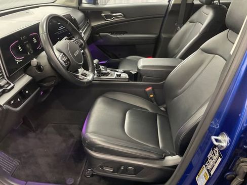 Used 2023 Kia Sportage EX image 9