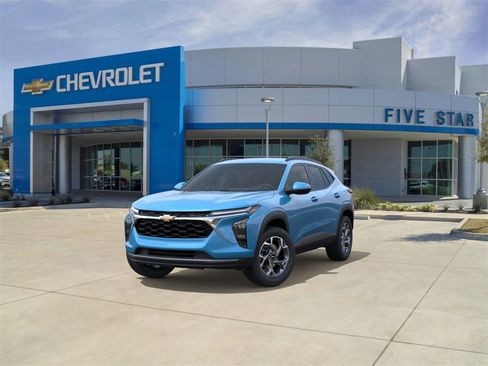 New 2026 Chevrolet Trax LT w/ Driver Confidence Package image 8