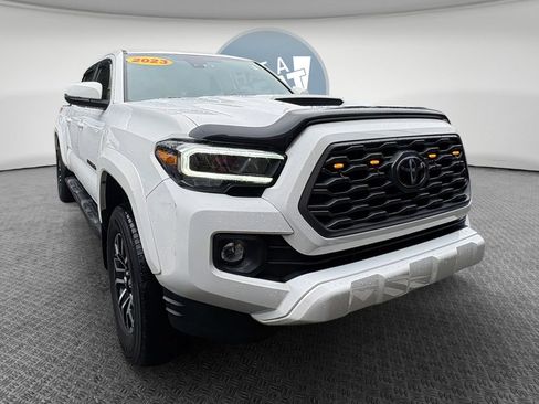 Used 2023 Toyota Tacoma TRD Sport AWD/4WD image 1
