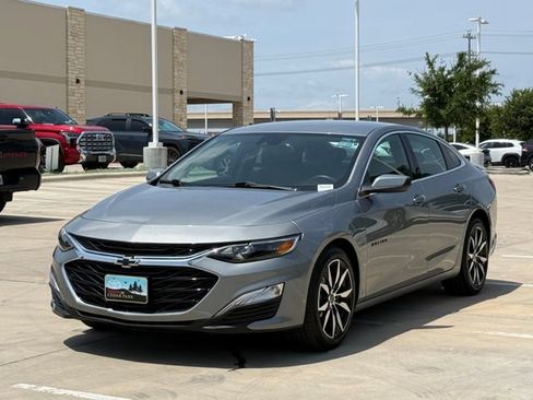 Used 2025 Chevrolet Malibu RS FWD image 9