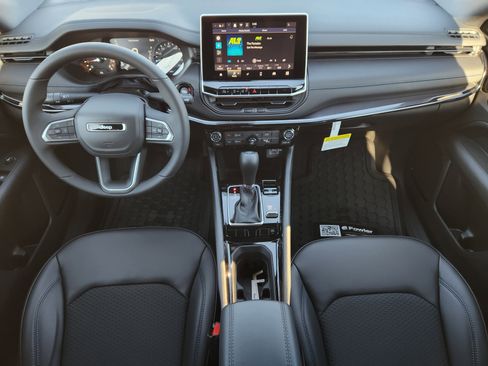 New 2026 Jeep Compass Latitude image 19