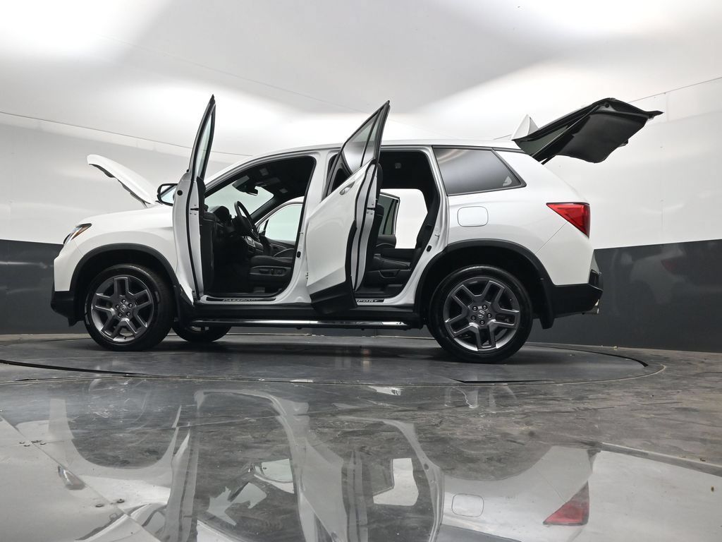 Used 2023 Honda Passport EX-L image 44