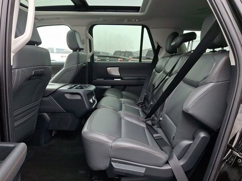 Used 2025 Ford Expedition Max Active image 10