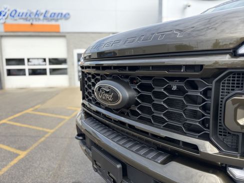 New 2026 Ford F250 Lariat w/ Black Appearance Package AWD/4WD image 9