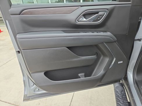 Used 2024 Chevrolet Tahoe Z71 image 12