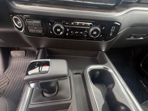 Used 2025 Chevrolet Silverado 1500 RST AWD/4WD image 17