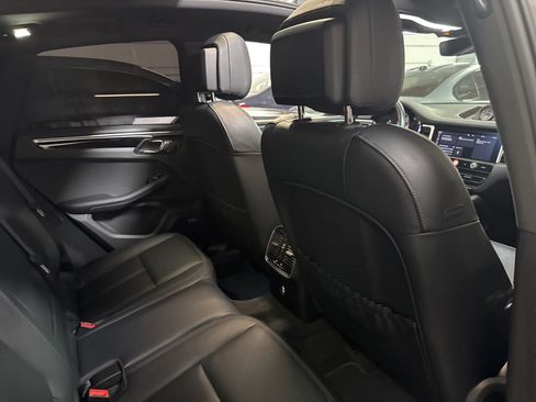 Used 2023 Porsche Macan S AWD/4WD image 23
