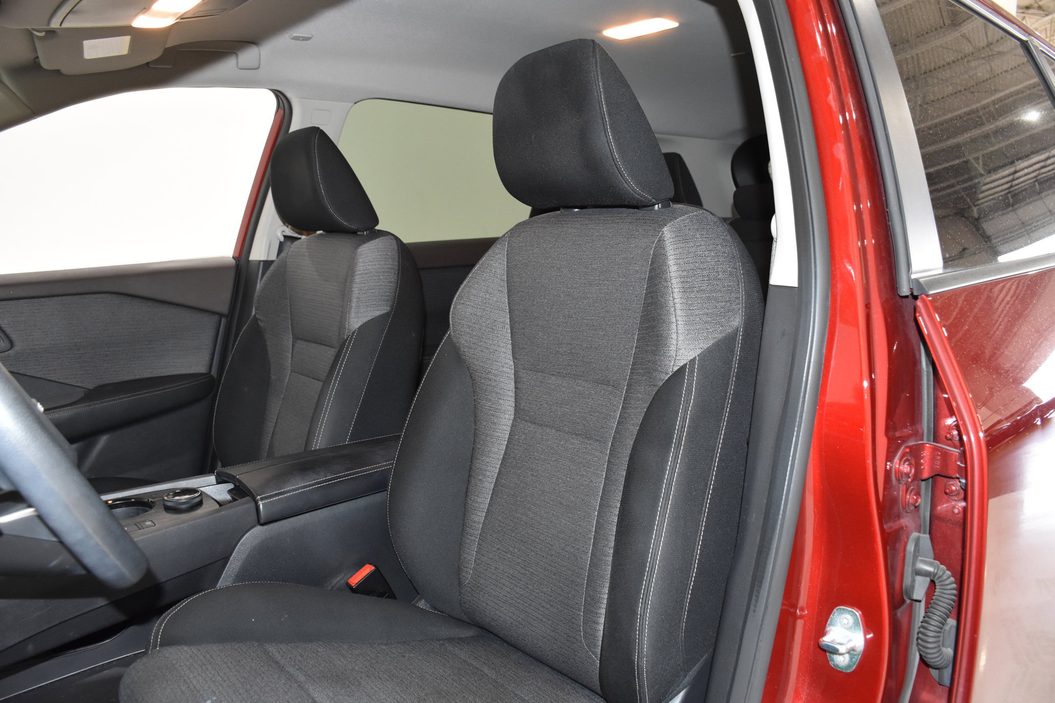 Used 2022 Nissan Rogue SV AWD/4WD image 24
