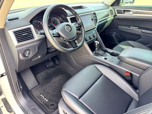 Used 2018 Volkswagen Atlas SE image 11
