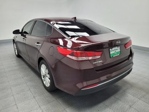 Used 2018 Kia Optima LX w/ 17" Alloy Wheels Package FWD image 5