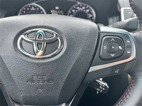 Used 2016 Toyota Camry SE w/ Moonroof Package image 27