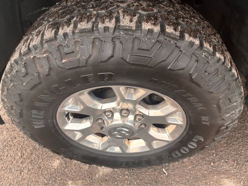 Used 2022 RAM 3500 Laramie image 29