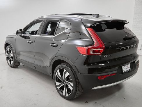 Certified 2024 Volvo XC40 B5 Plus w/ Protection Package Premier image 7