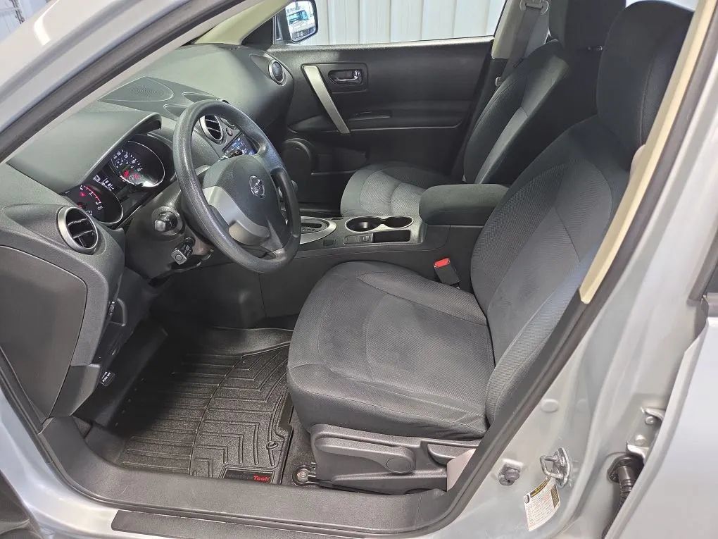 Used 2015 Nissan Rogue S FWD image 14