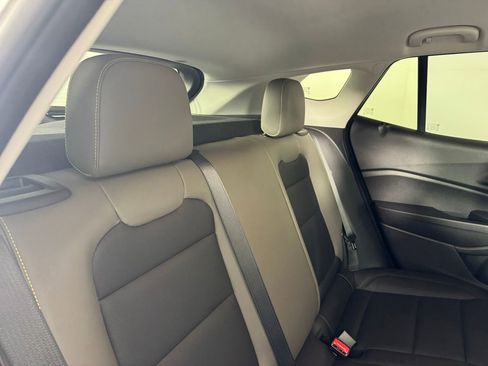 Used 2025 Chevrolet Trax ACTIV w/ Driver Confidence Package image 27