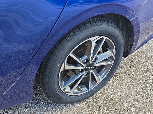 Used 2023 Kia Forte LXS image 10